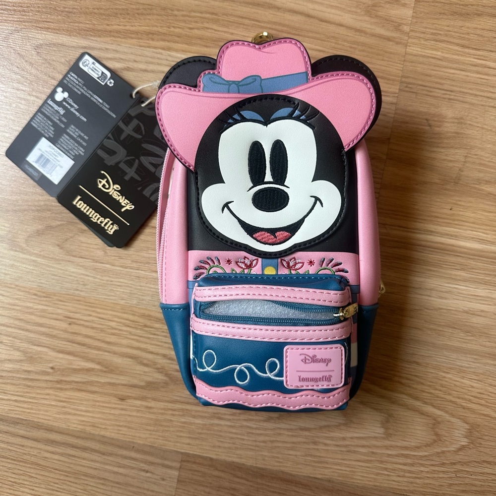 NWT Disney Loungefly Minnie Mouse mini bag